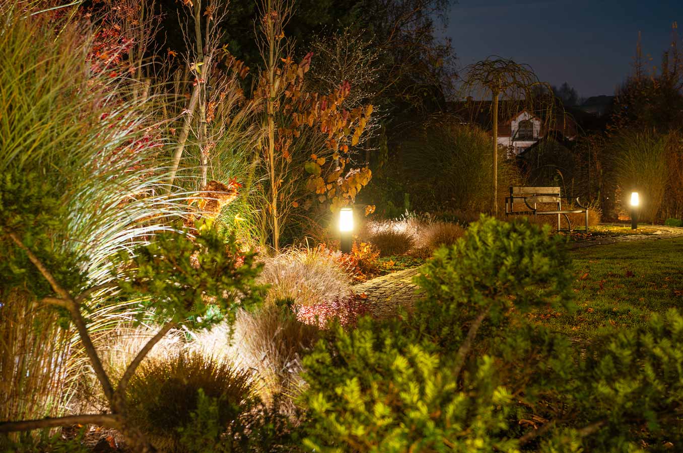 com-illuminar-un-jardi-guia-practica-per-a-transformar-el-teu-espai-exterior