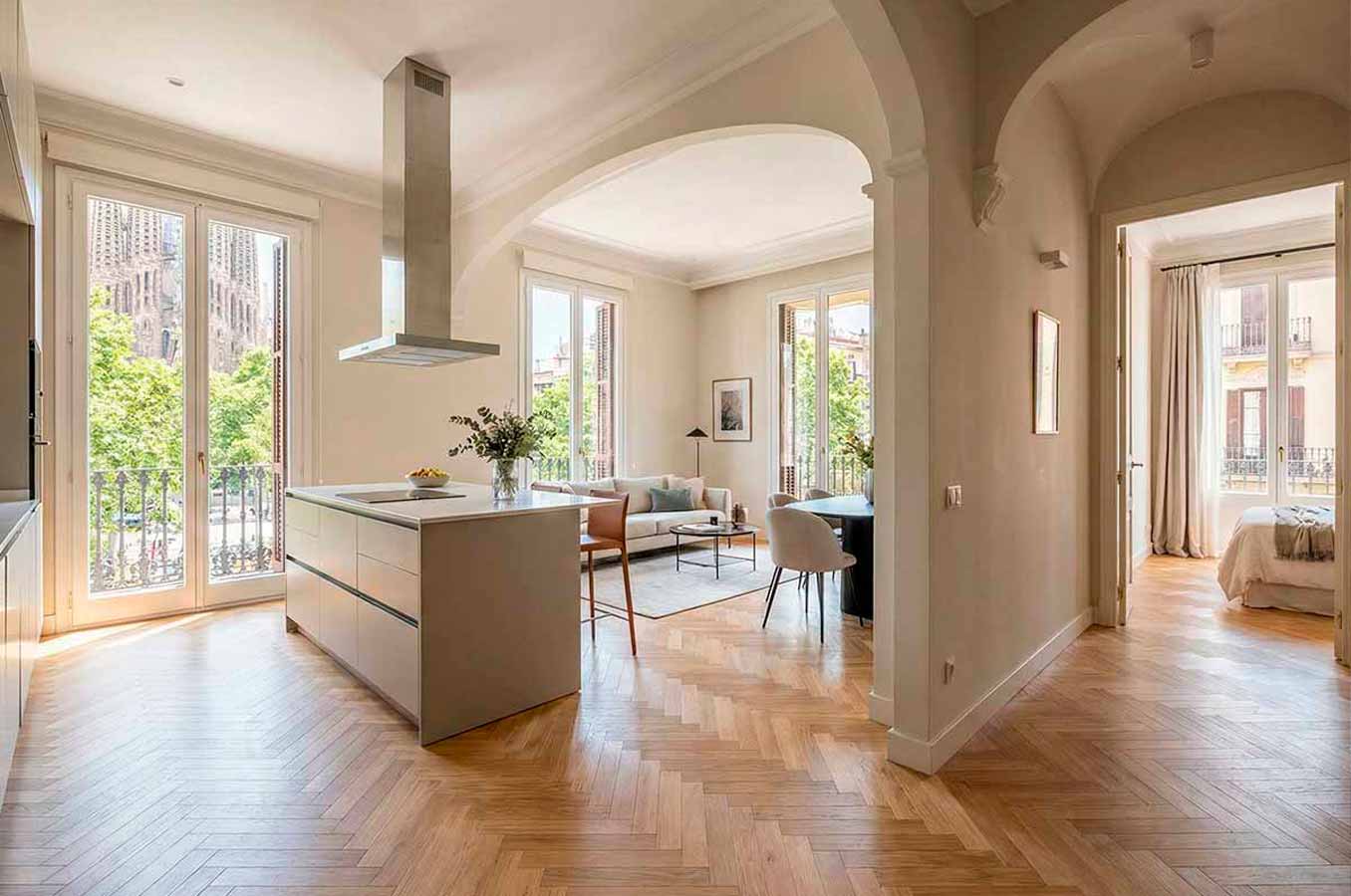 Mismo suelo para toda la casa: ventajas y consejos de decoración